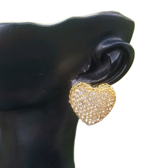 VINTAGE 1980S LARGE GOLDTONE & PAVE CRYSTAL HEART CLIP ON EARRINGS - Picture 1 of 6